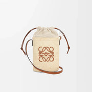 LOEWE - « Square pocket in iraca palm and calfskin Beige »