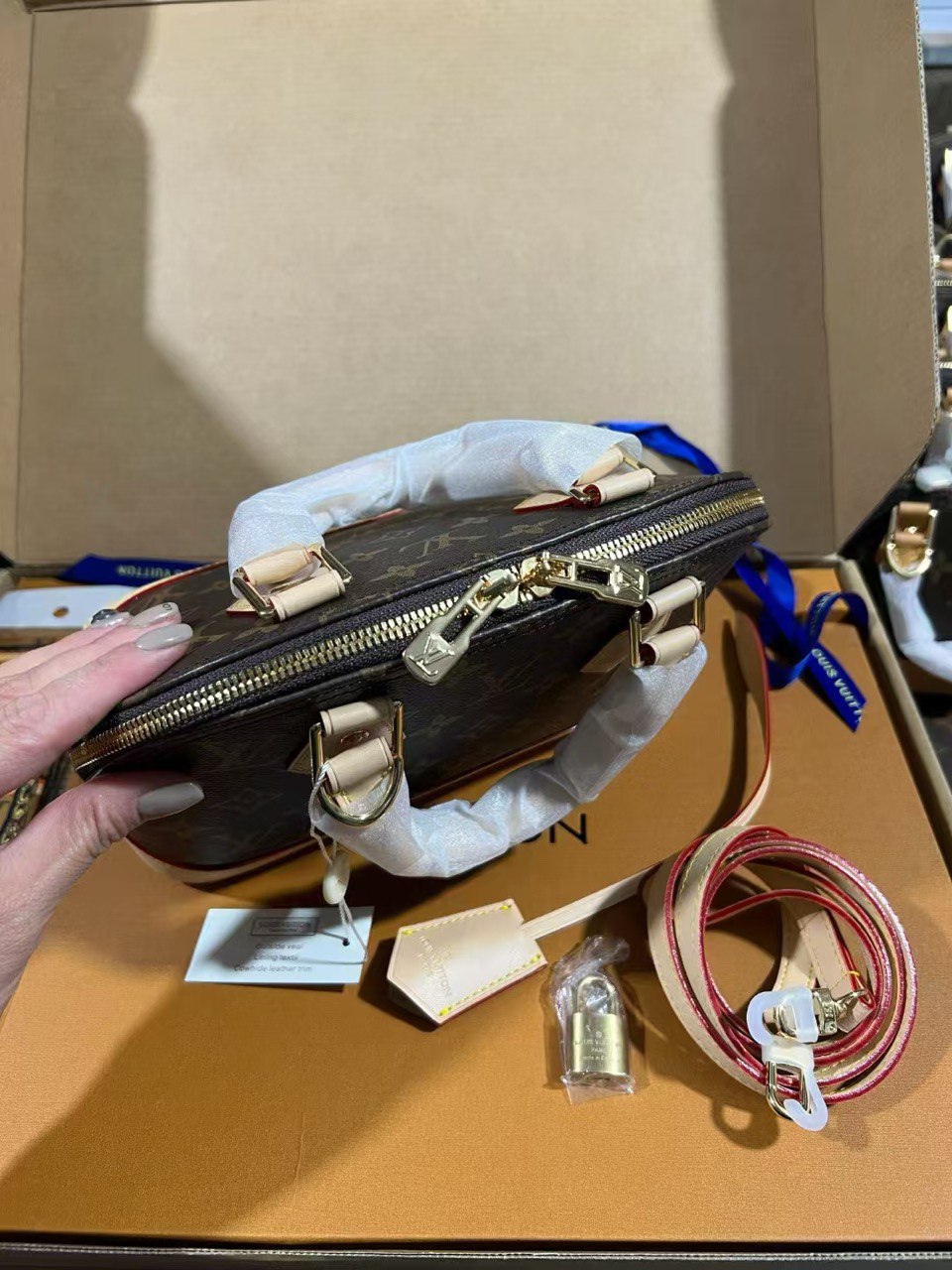 Louis Vuitton - Sac Alma BB NO