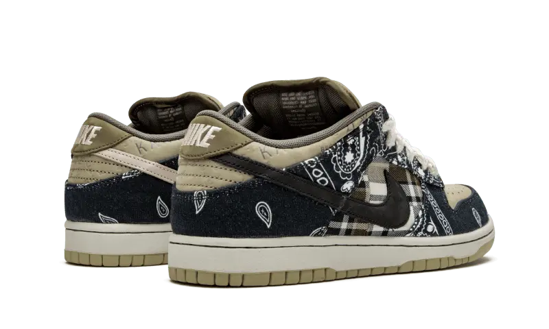 SB Dunk Low « Travis Scott Nike »